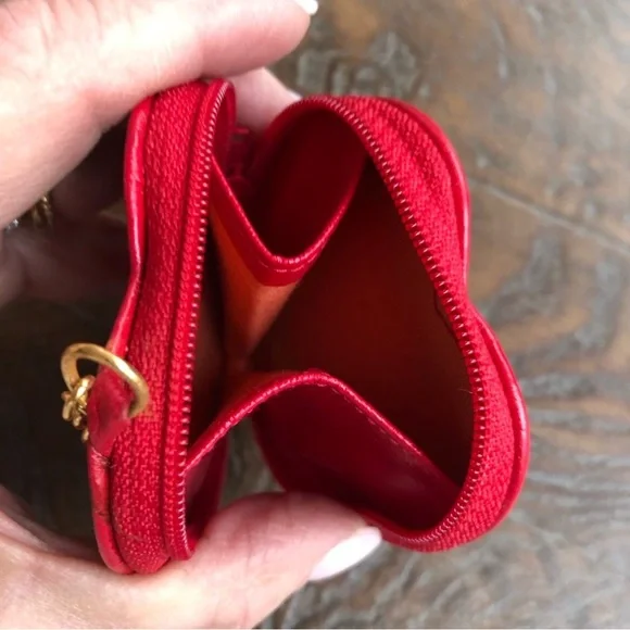 Heart-shaped purse charm/key ring that is a tiny little coin purse itself - Picture 4 of 7